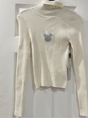 NWT Forever 21 Cream Ribbed Turtleneck Sweater with Silver Mickey Accent